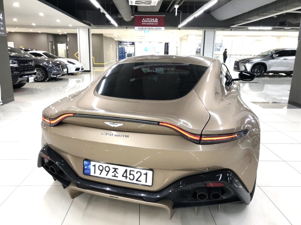 Aston martin Vantage 2nd generation