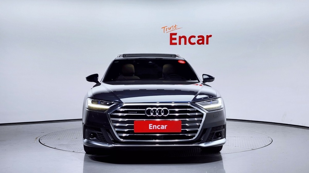 Audi A8 (D5)
