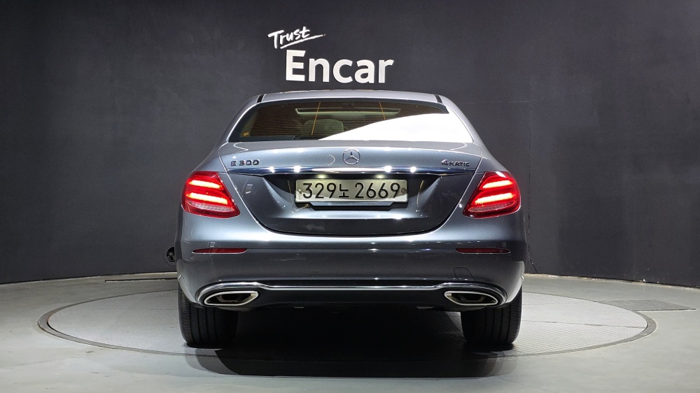 Mercedes-Benz E-Class W213