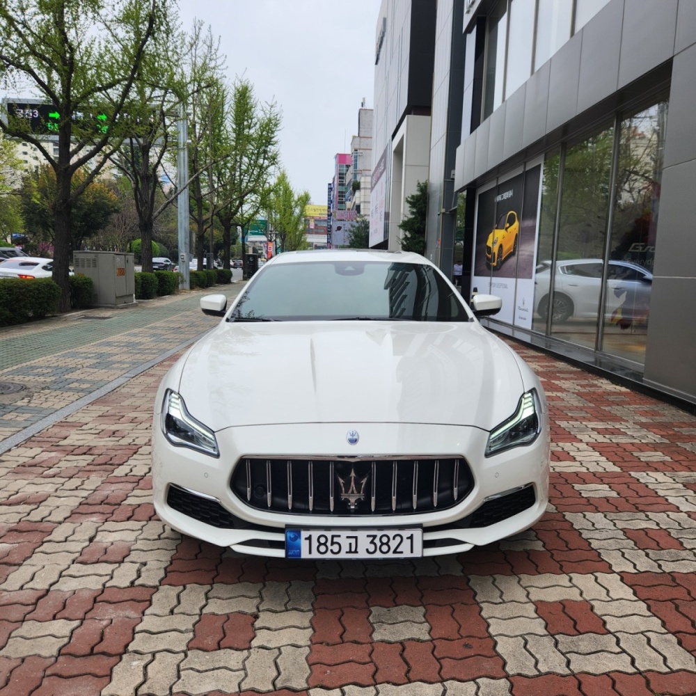 Maserati Quattroporte