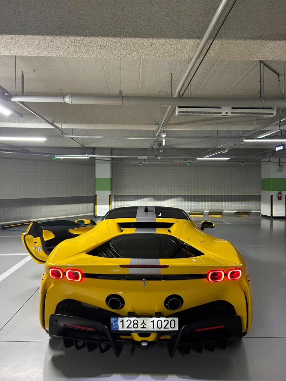 Ferrari SF90 Stradale