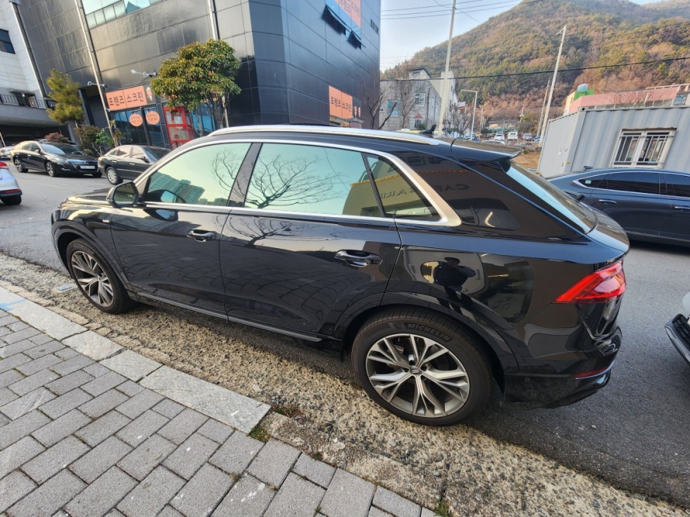 Audi Q8 (4M)