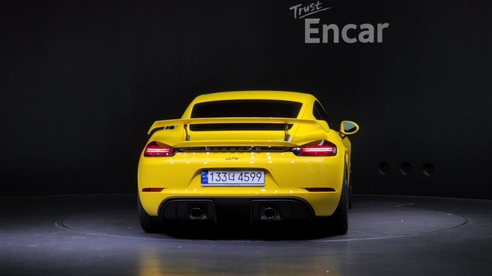 Porsche 718 Cayman