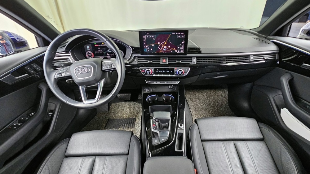 Audi A4 (B9)