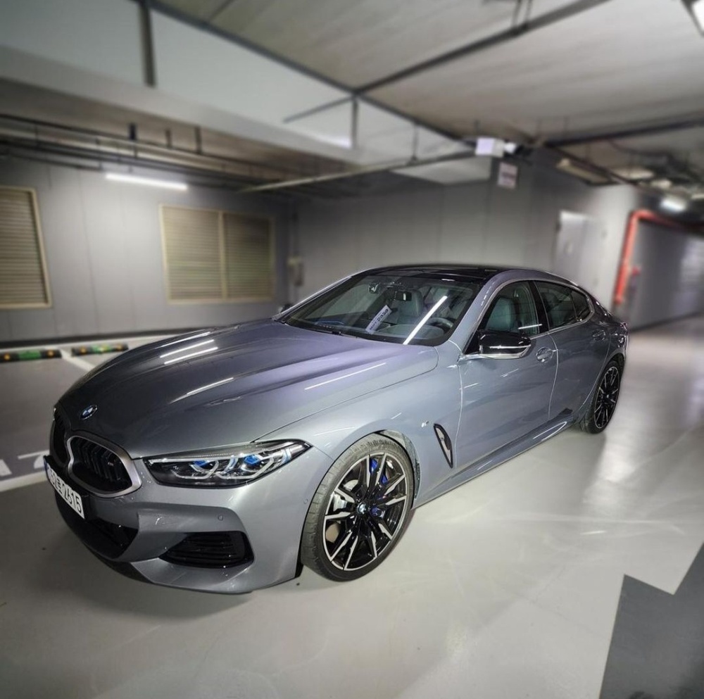 BMW 8 Series (G15)