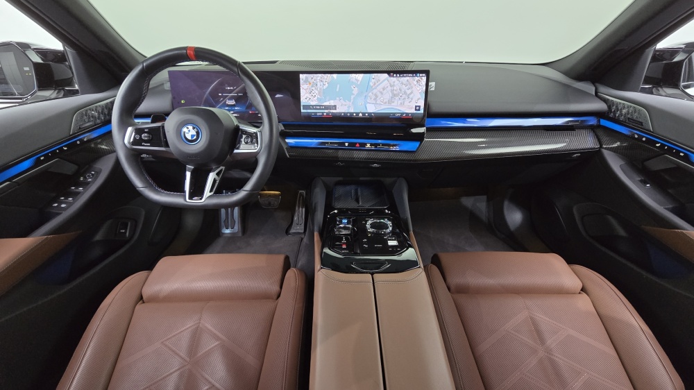 BMW i5 (G60)