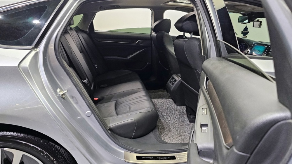 Honda Accord 10th Gen