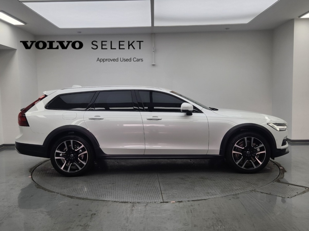 Volvo V90 Cross Country