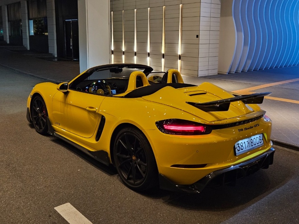 Porsche 718 boxster