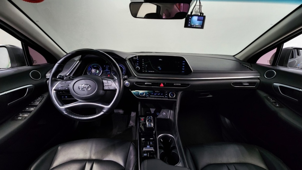 Hyundai Sonata Hybrid (DN8)