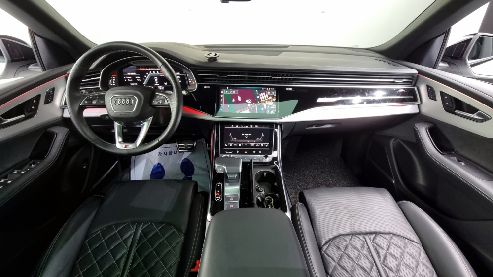 Audi Q8 (4M)