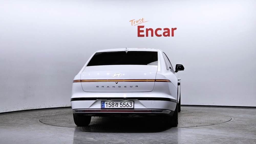 Hyundai Grandeur Hybrid (GN7)
