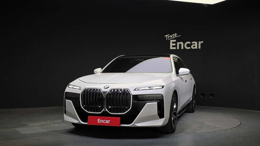 BMW 7 Series (G70)