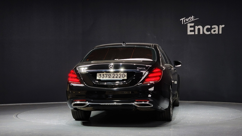 Mercedes-Benz S-Class W222