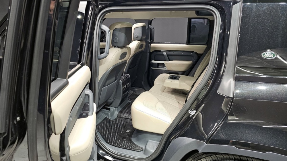 Land rover Defender (L663)
