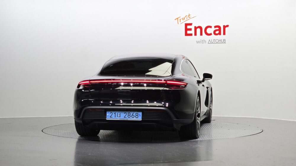 Porsche Taycan