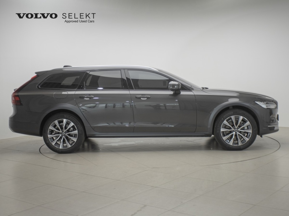 Volvo V90 Cross Country