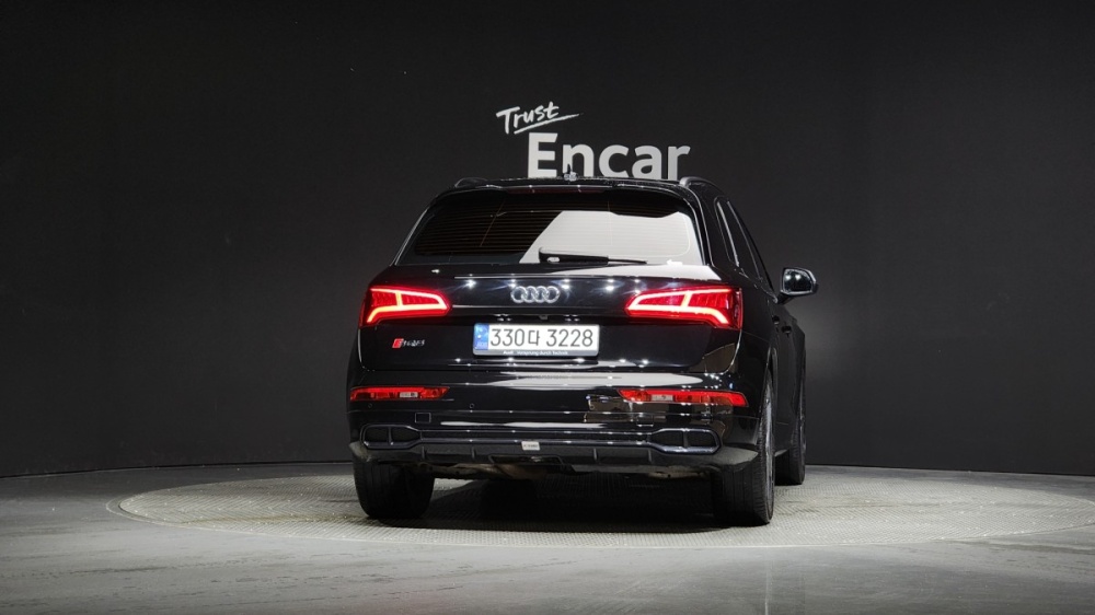 Audi SQ5 (FY)