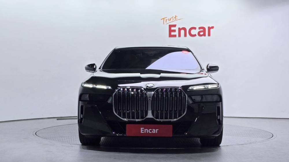 BMW 7 Series (G70)
