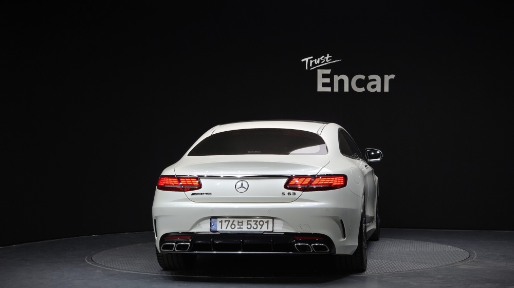 Mercedes-Benz S-Class W222