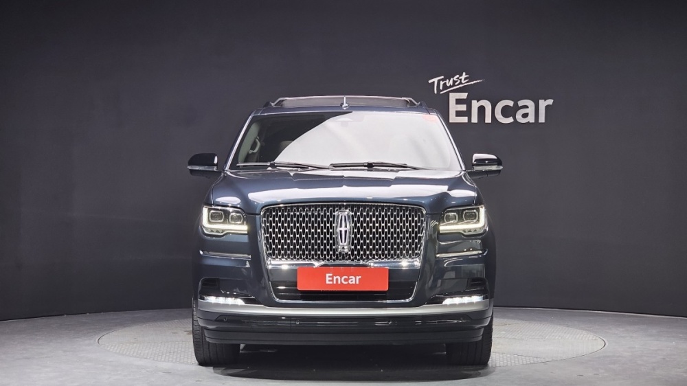 Lincoln Navigator 4th generation