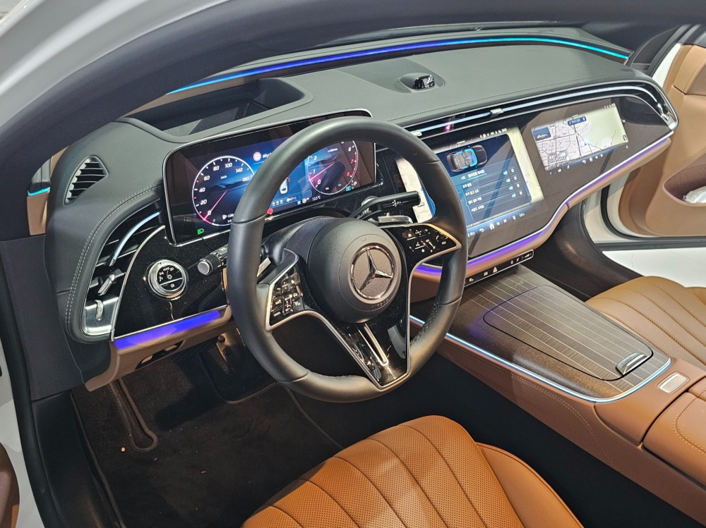 Mercedes-Benz E-Class W214