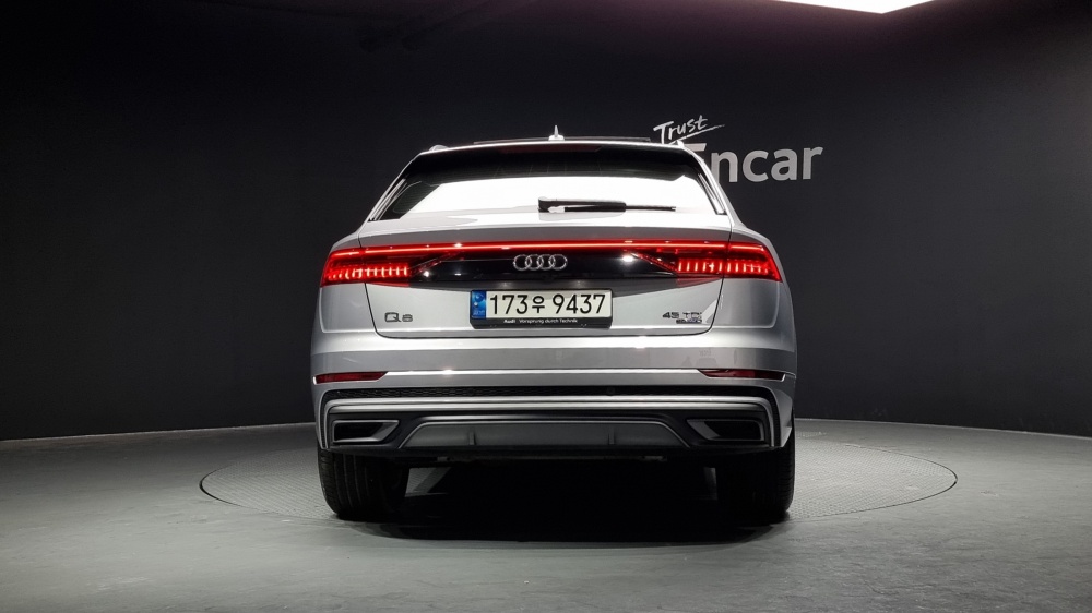 Audi Q8 (4M)