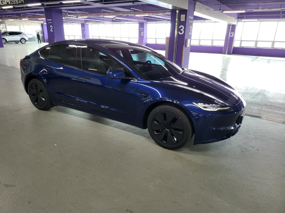 Tesla model 3