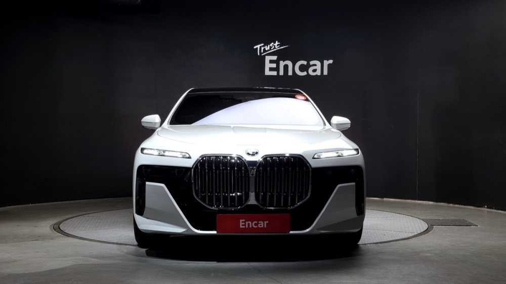 BMW 7 Series (G70)