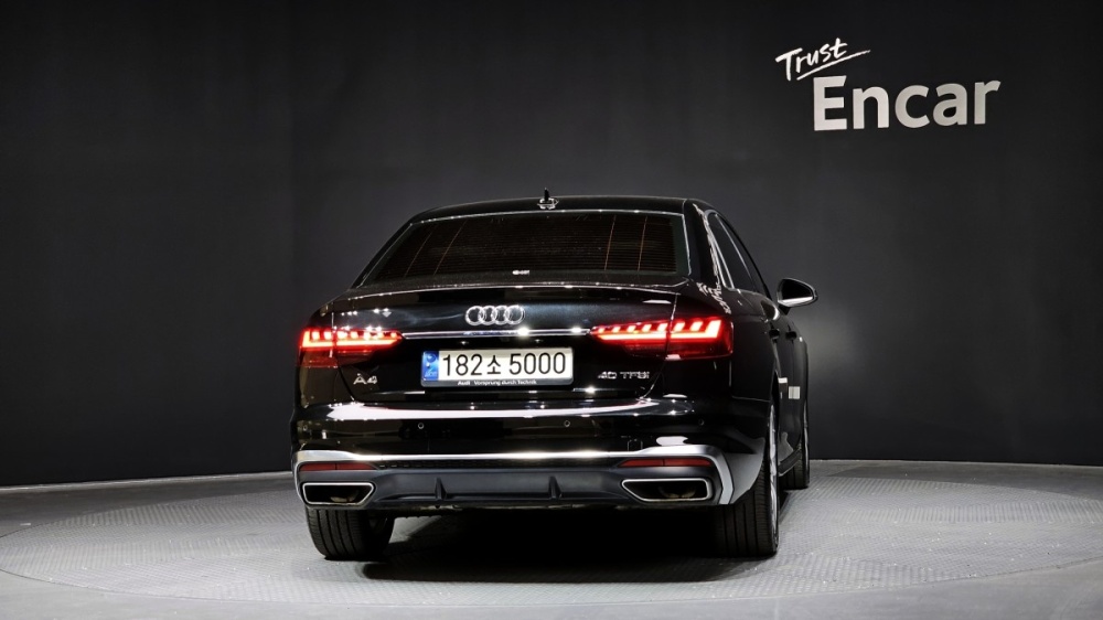 Audi A4 (B9)