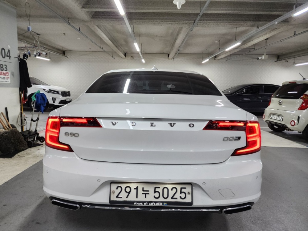 Volvo S90
