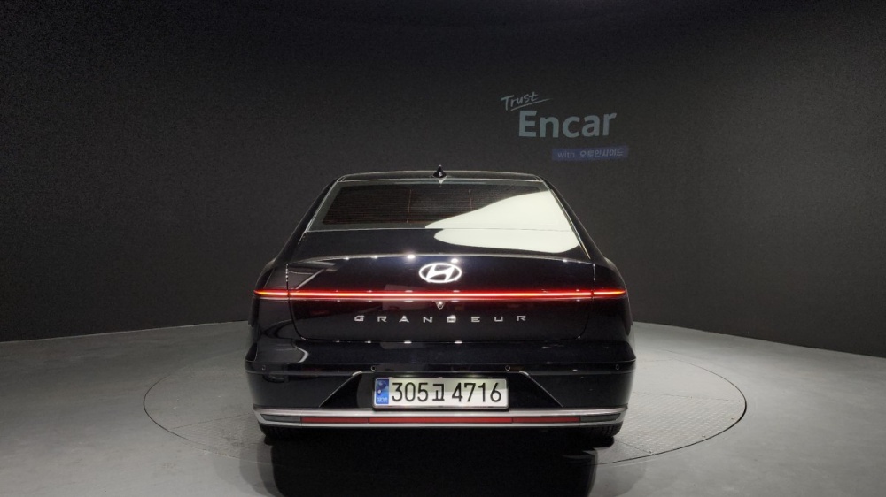 Hyundai Grandeur Hybrid (GN7)
