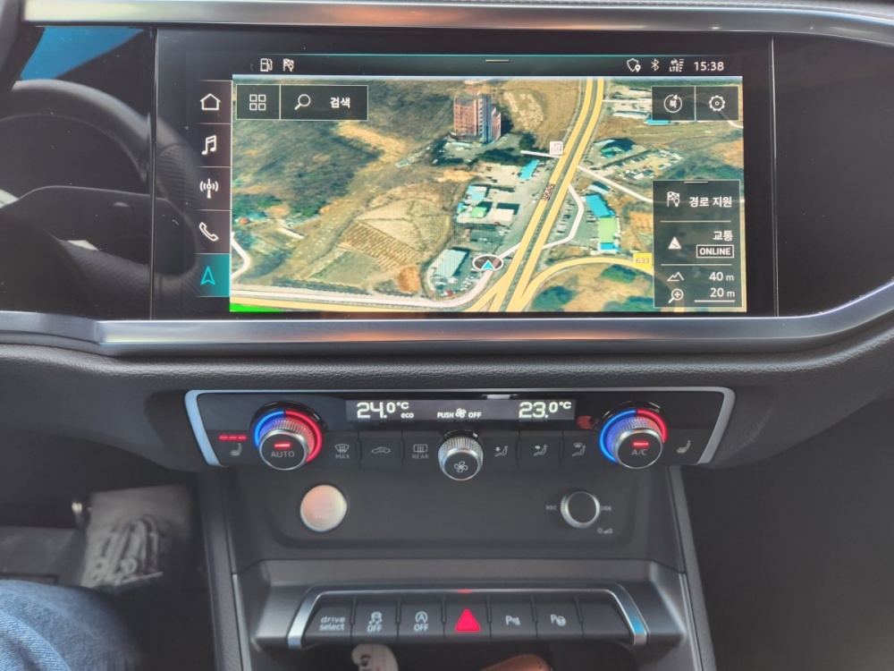 Audi Q3 (F3)