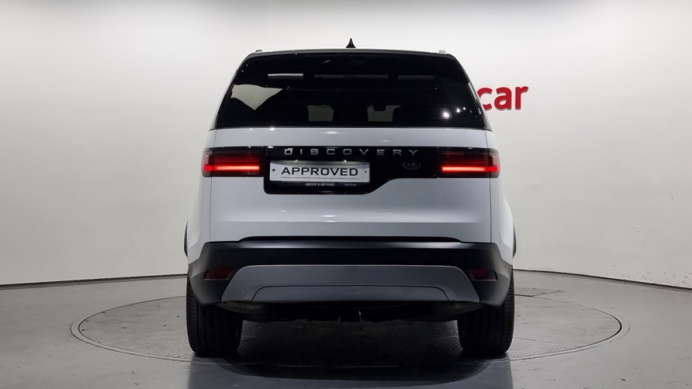 Land rover discovery 5