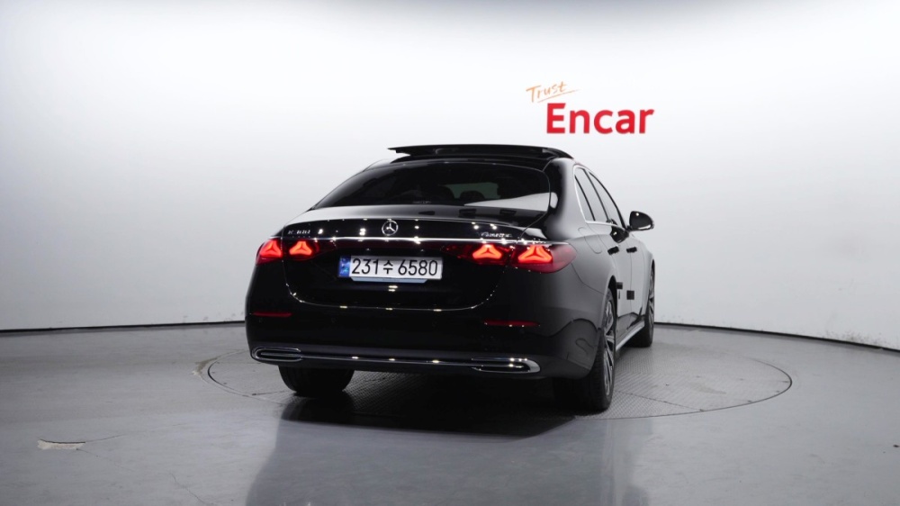 Mercedes-Benz E-Class W214