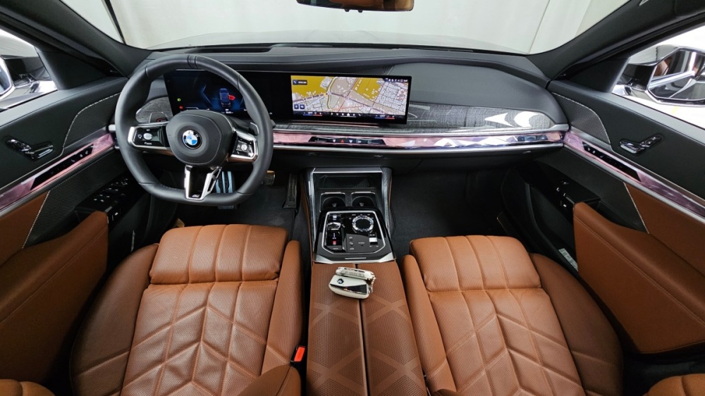 BMW 7 Series (G70)