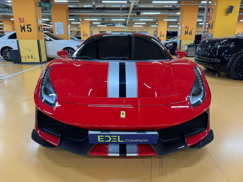 Ferrari 488 Pista