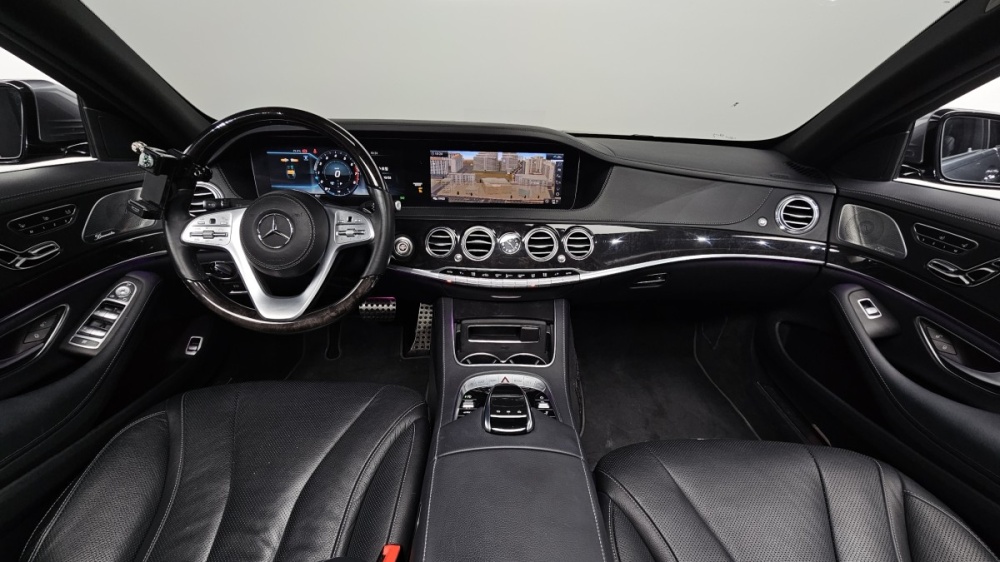 Mercedes-Benz S-Class W222