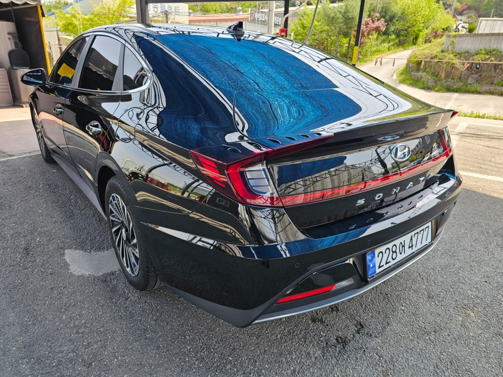 Hyundai Sonata Hybrid (DN8)