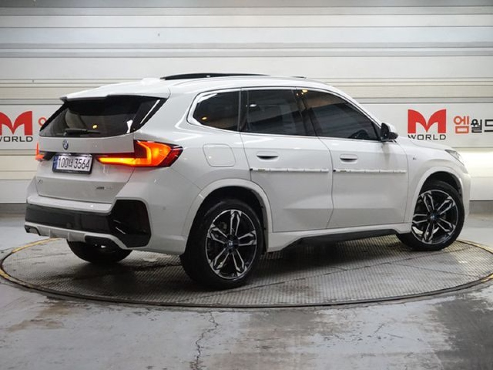 BMW X1 (U11)