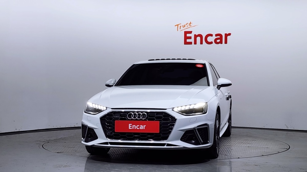 Audi A4 (B9)