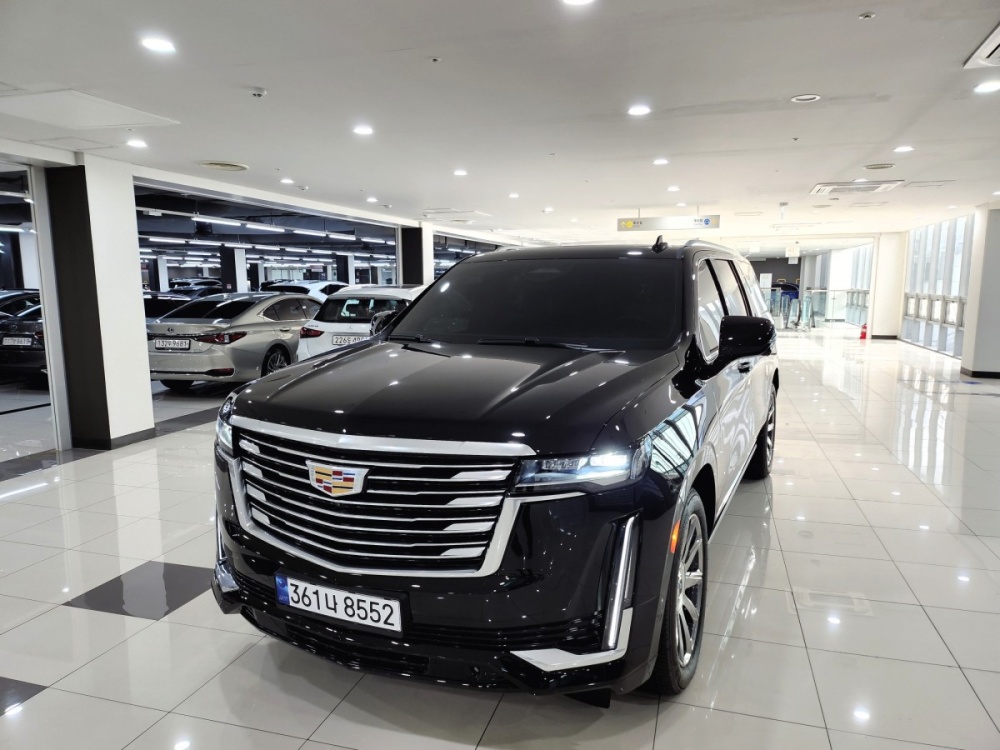 Cadillac Escalade 5th Gen