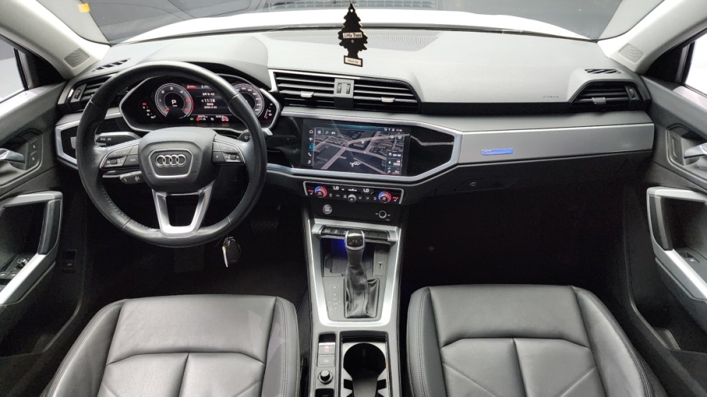 Audi Q3 (F3)