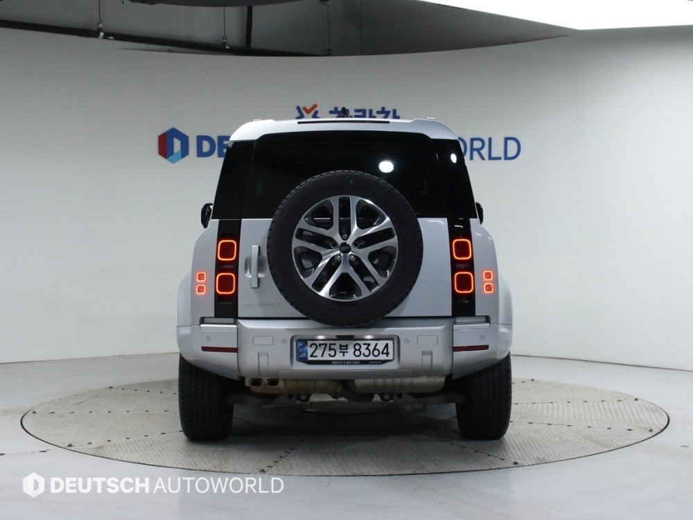 Land rover Defender (L663)