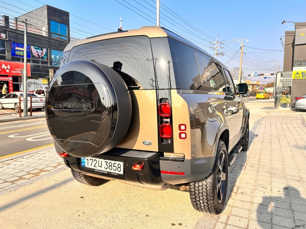 Land rover Defender (L663)