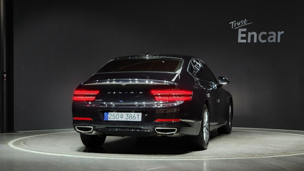 Genesis G80 (RG3)