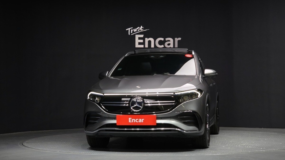 Mercedes-Benz EQA-H243