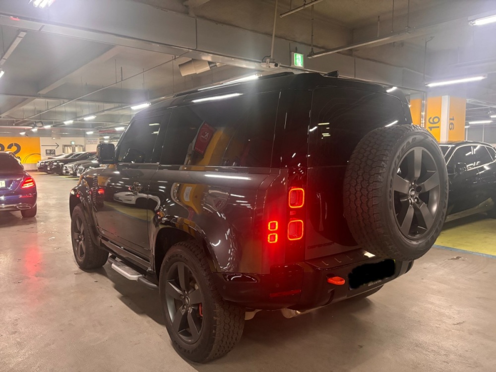 Land rover Defender (L663)