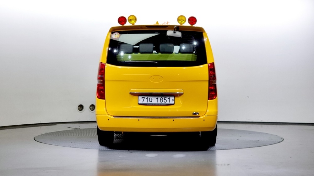 Hyundai The New Grand Starex
