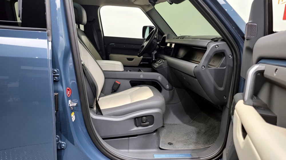 Land rover Defender (L663)